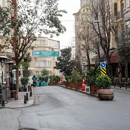 Appartement High-ceiling Three-bedroom Istanboel