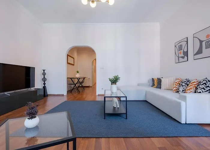 High-ceiling Three-bedroom *