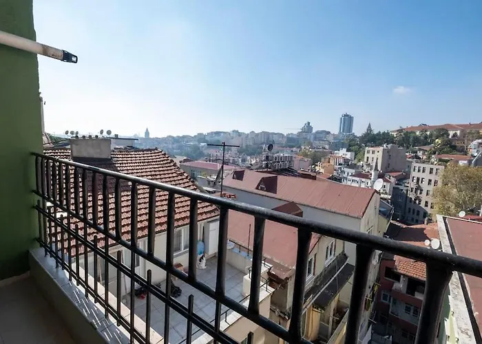 High-ceiling Three-bedroom * Istanboel