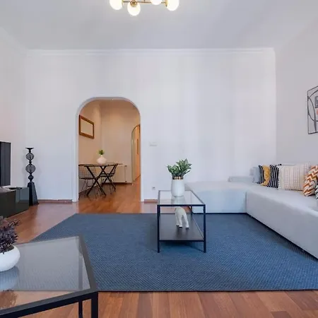 High-ceiling Three-bedroom *