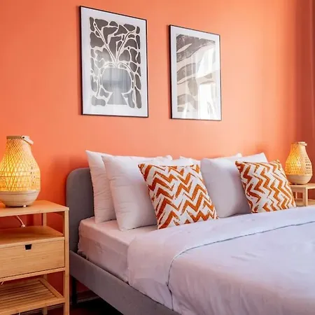 High-ceiling Three-bedroom * Istanbul