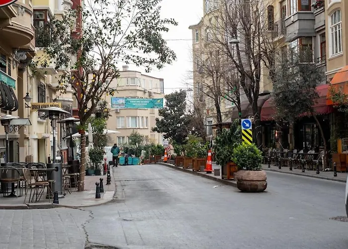 Apartamento High-ceiling Three-bedroom Istambul