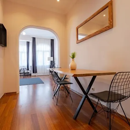 High-ceiling Three-bedroom